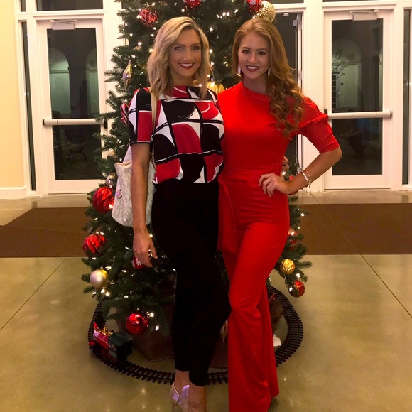 Red jumpsuit, with pockets! - Picture 3 of 10